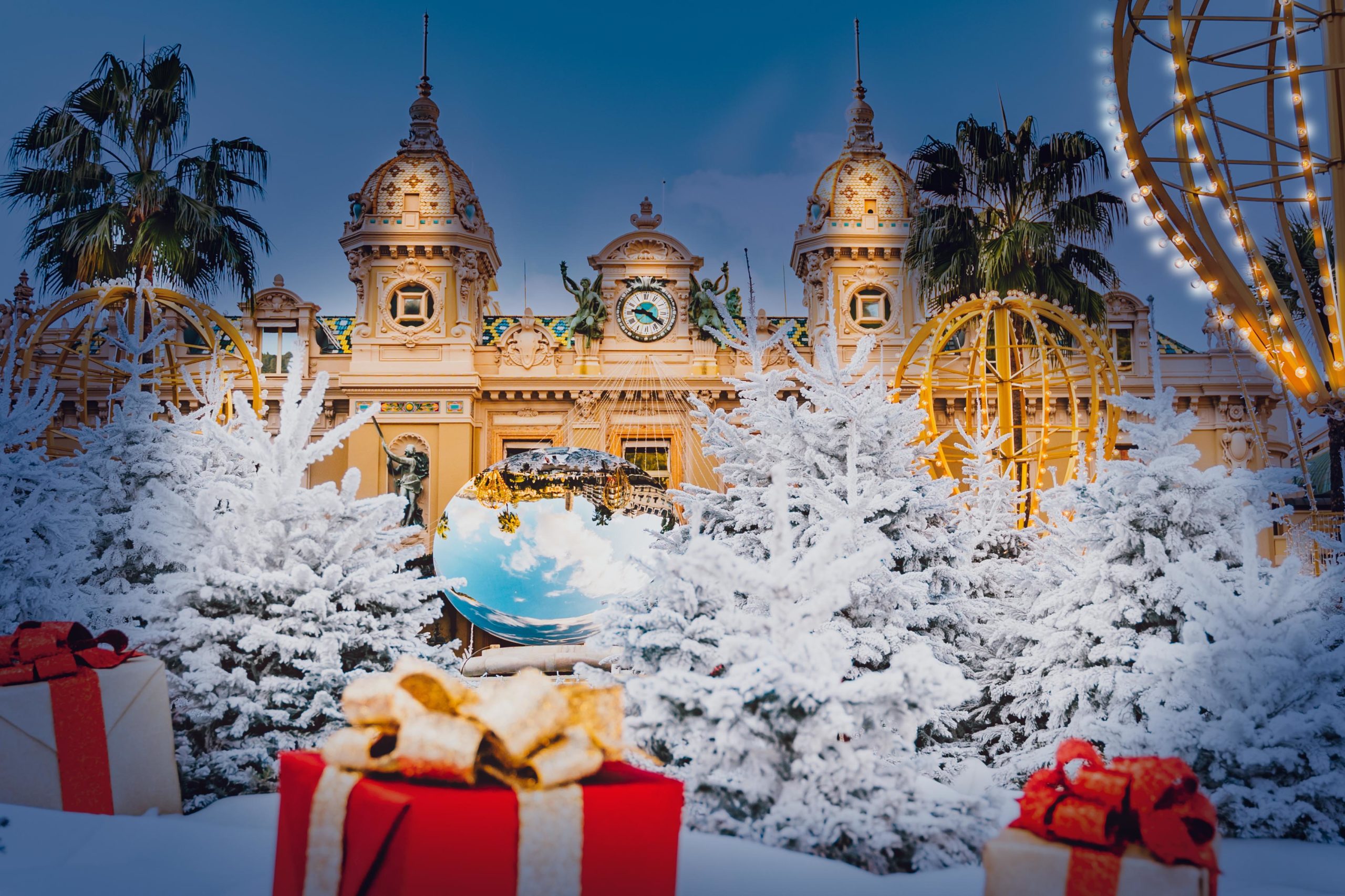 Le Casino de Monte Carlo à Noël. Photo @natakorenikha16 via Twenty20