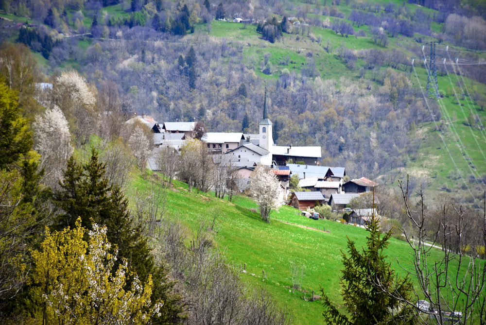 Pays de Savoie - Spring in Granier © French Moments
