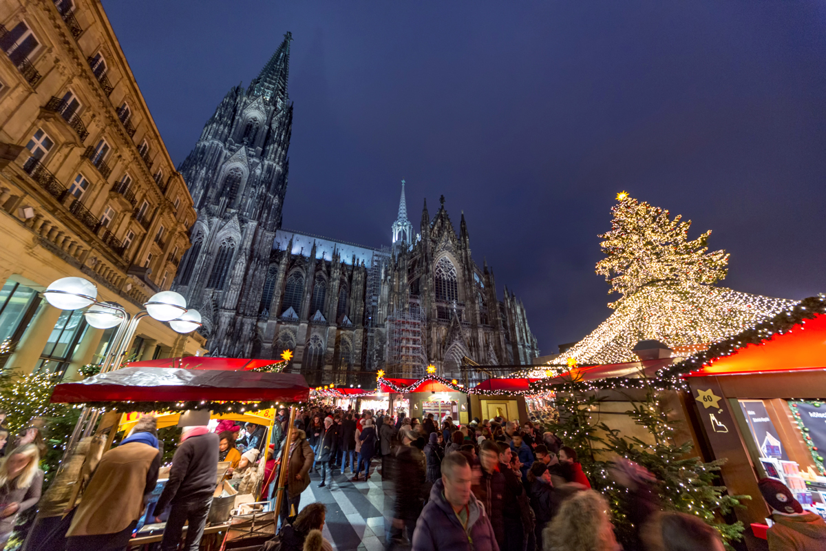 Marché de Noël de la cathédrale de Cologne. Source: Depositphotos.com