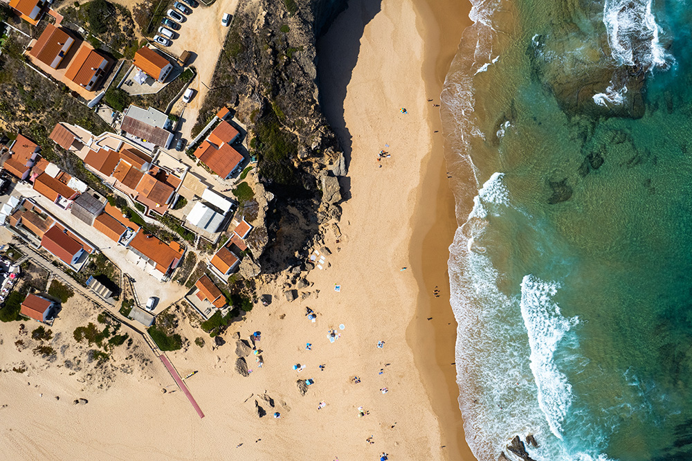Algarve Coast in Portugal by merc67 via Envato Elements Visas dorés européens. Côte d'Algarve, Portugal. Algarve Coast in Portugal. Photo par merc67 via Envato Elements
