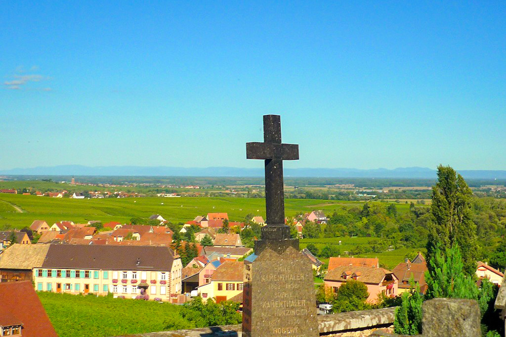 Lieux de souvenir en Alsace - Hunawihr © French Moments