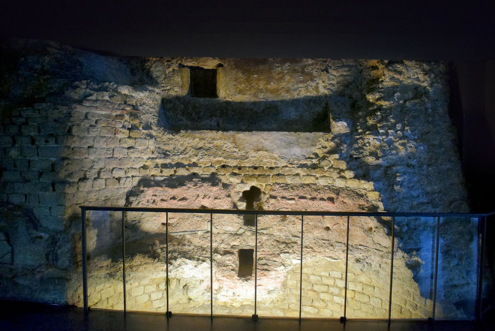 Vestiges romains au musée de la Cour d'Or © French Moments