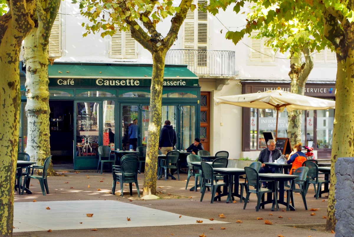 Aix-les-Bains 14 © French Moments Place du Temple de Diane, Aix-les-Bains © French Moments