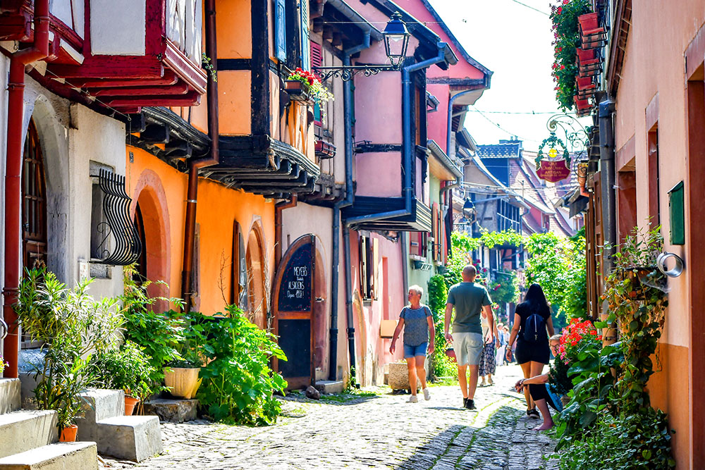 La rue du Rempart © French Moments