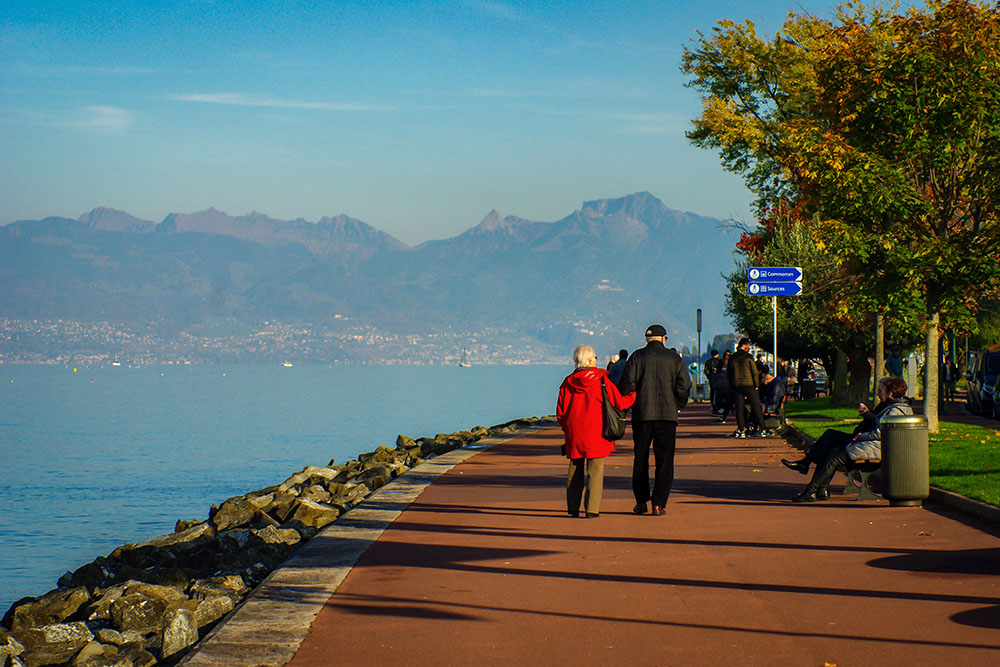 Lake Geneva at Evian-les-Bains © French Moments