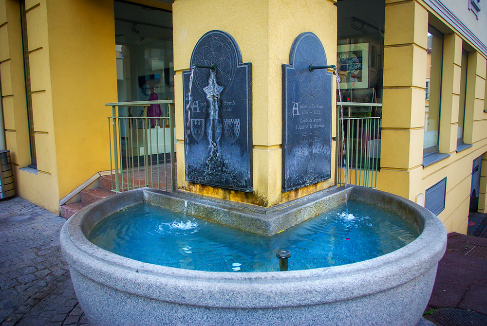 Old town of Evian-les-Bains © French Moments