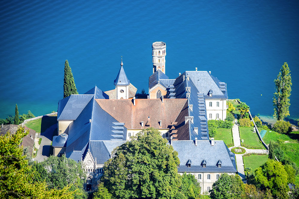 Lake Bourget 08 copyright French Moments Abbaye d'Hautecombe © French Moments