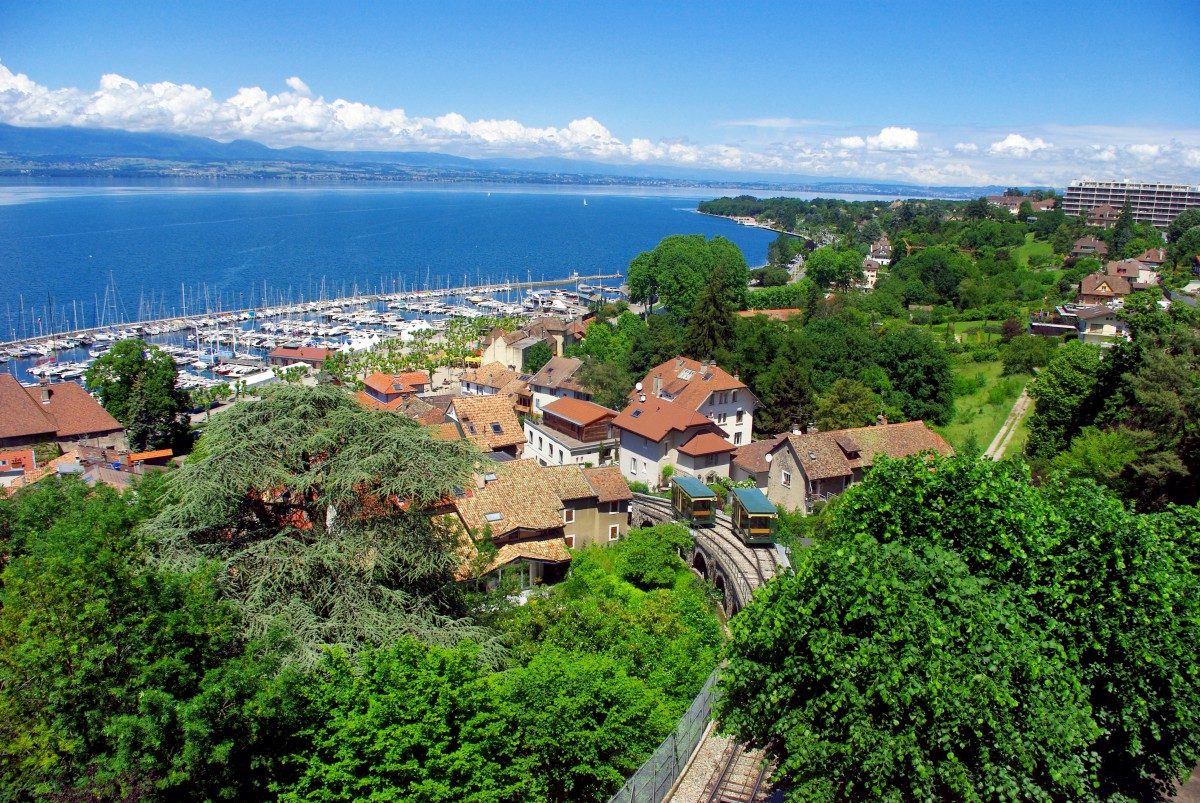 Thonon-les-Bains-Lake-Geneva-©-French-Moments Thonon-les-Bains © French Moments