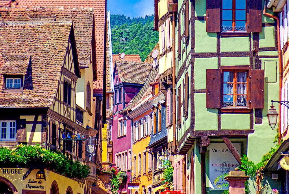 Riquewihr Grand Rue 11 copyright French Moments La grand'rue ou rue du Général de Gaulle