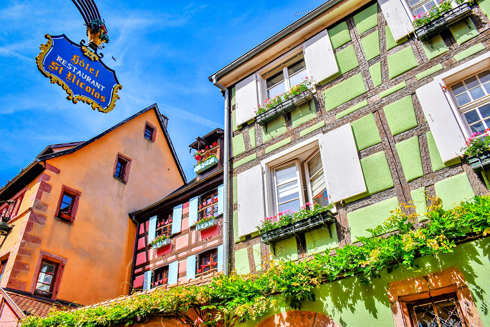 Riquewihr May 2026 02 copyright French Moments Visiter Riquewihr : hôtel-restaurant